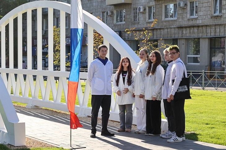 Первый в России сквер в честь новых регионов открыли в городе-герое Волгограде