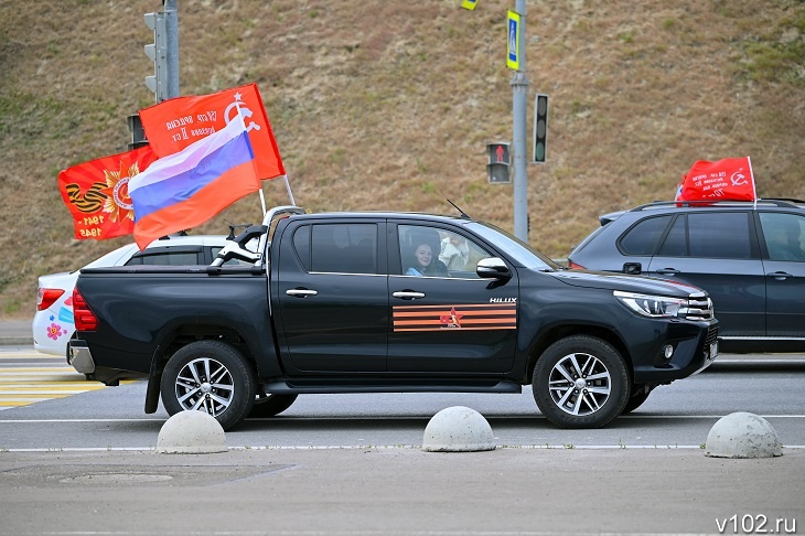 В России автомобилистов хотят обязать быть патриотами