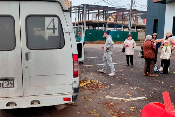 В Волгограде пенсионерка взыскала 200 тыс. рублей с владельца маршрутки №4