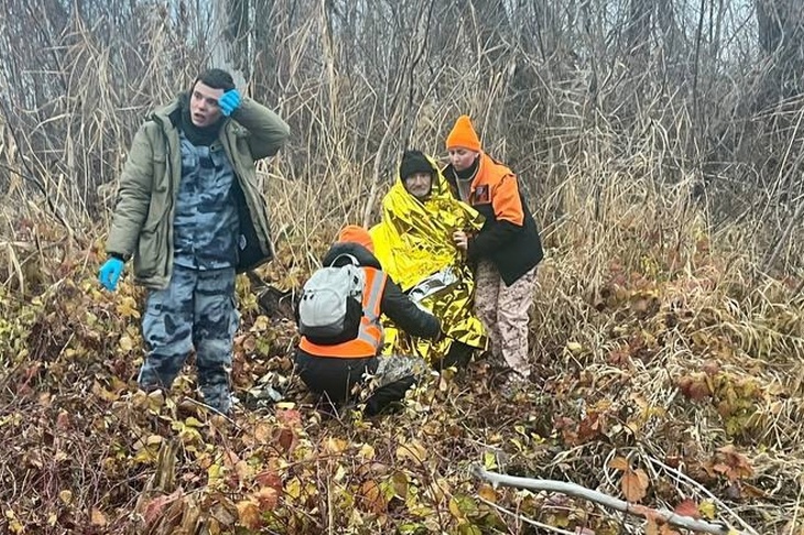 В Калаче-на-Дону волонтёры нашли заблудившегося в лесу 65-летнего пенсионера