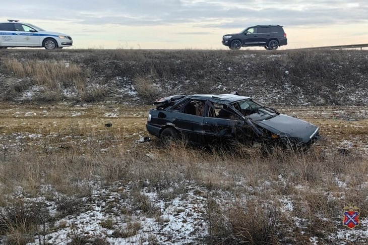 На трассе под Волгоградом Audi вылетела в кювет: пятеро в больнице