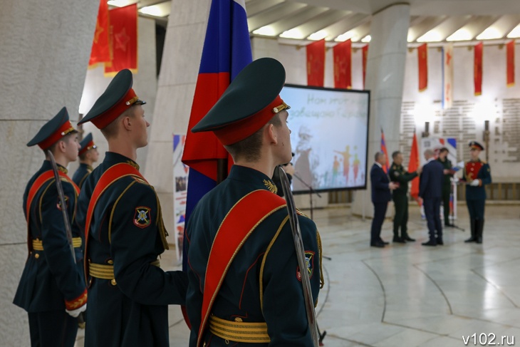 Бились за страну и спасали товарищей: в Волгограде отмеченные президентом герои СВО рассказали о боевых буднях