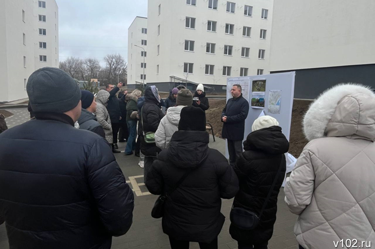 Власти пообещали переселенцам маршрутку и дорогу на севере Волгограда