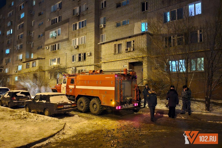 Уголовное дело по факту гибели на пожаре трех человек возбуждено в Волгограде