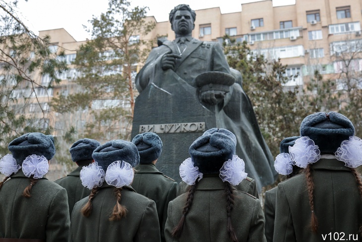 Митинг в память о Маршале Победы Василии Чуйкове прошел в Волгограде