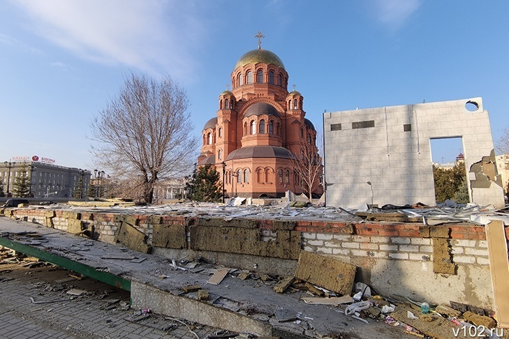 Ломать не строить: в Волгограде без труда нашли подрядчика демонтажа руин «МАНа»