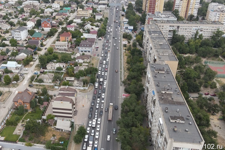 Сотни пузыреплодников украсят ул. Рокоссовского в Волгограде к приезду гостей