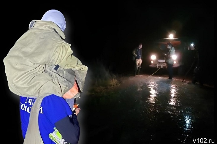 «Глава района пилил деревья, детей несли на плечах»: волгоградцев 1 мая спасали из ловушки большой воды