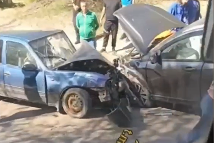 На севере Волгограда пьяный водитель устроил ДТП с тремя пострадавшими