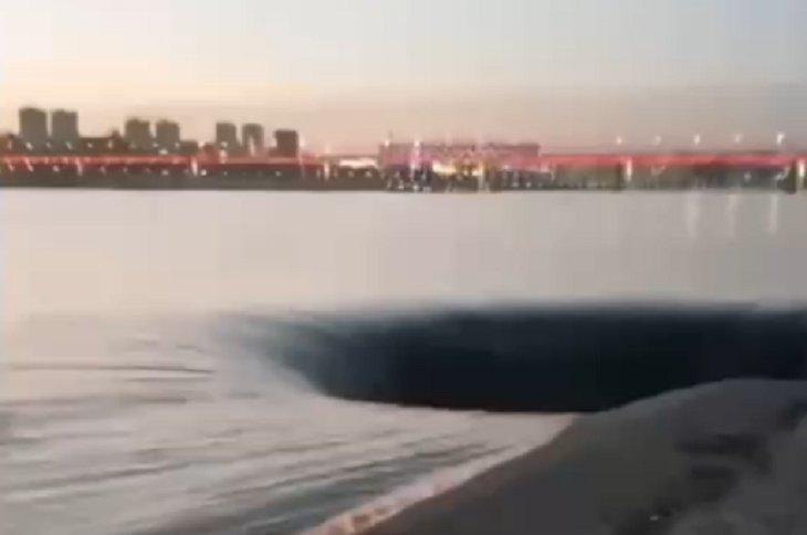 Эксперт объяснил появление воронки под Волгоградом, напугавшей депутата Мосгордумы