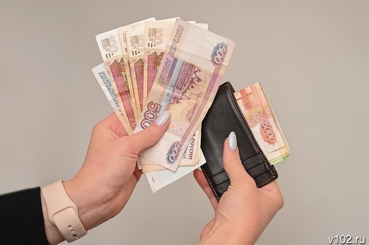 Росстат: средняя зарплата волгоградцев снизилась до 61539 рублей