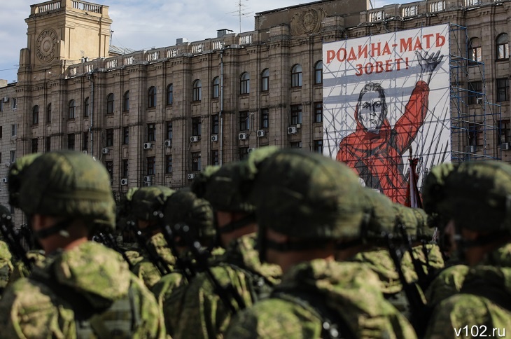 «Без конца репетирую»: диктором парада Победы в Волгограде станет 21-летний студент ВГИИК