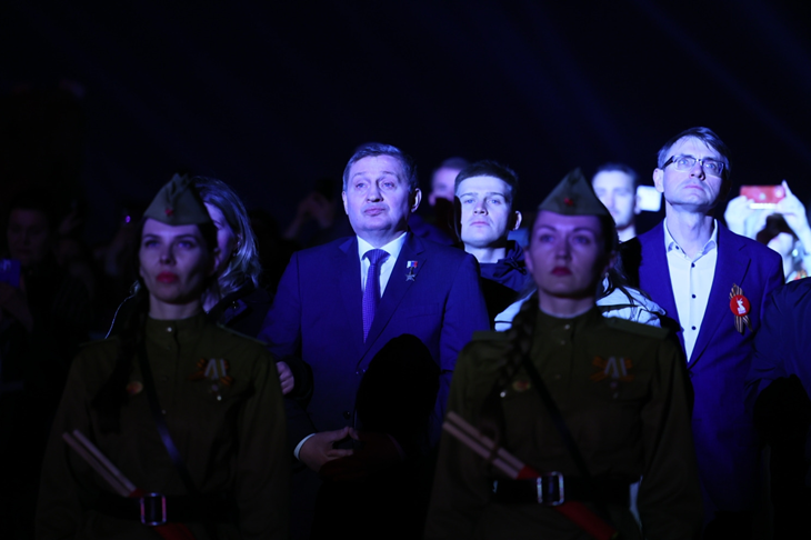Андрей Бочаров вместе с волгоградцами увидел «‎Свет Великой Победы»