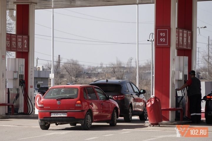 Три вида автотоплива подорожали в Волгоградской области