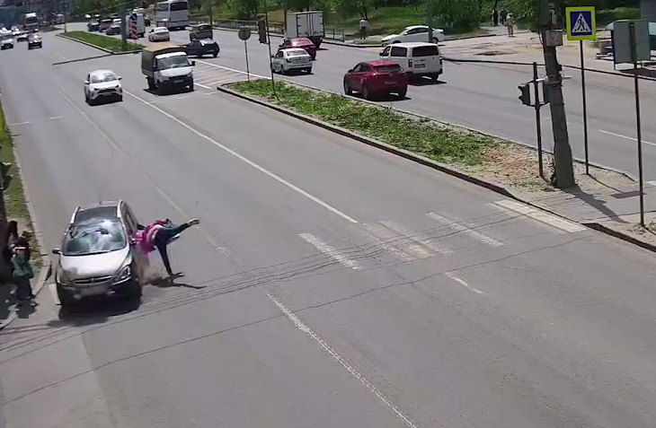 На проспекте Университетский на переходе сбили волгоградку