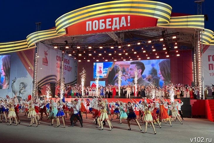 «Люди в экстазе»: волгоградцы спели с «Хором Турецкого» легендарную «Смуглянку»