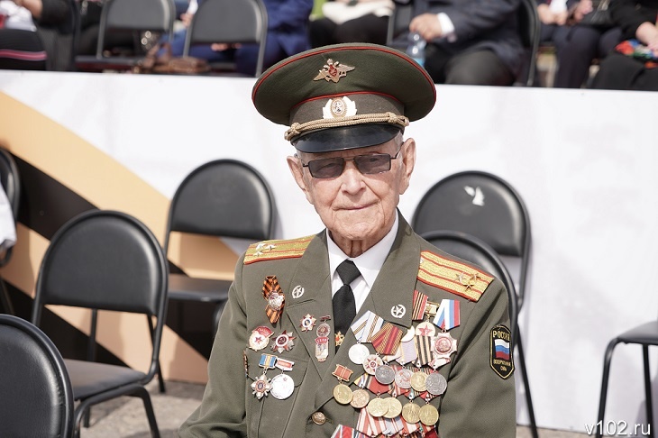 «Ни стыда, ни совести»: в Волгограде осудят мошенника, цинично обокравшего 98-летнего фронтовика