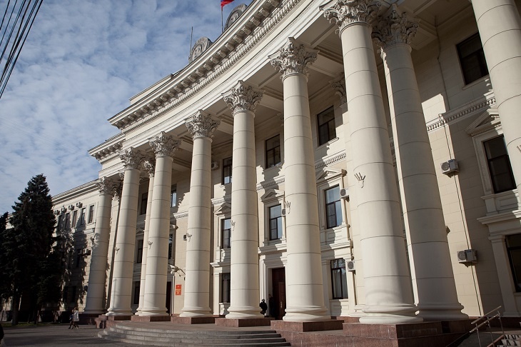 Бочаров: двое волгоградцев погибли в ДТП в Калмыкии