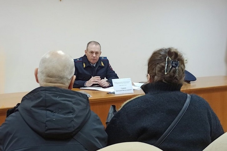 Новый начальник главка МВД Свинов первый день на службе в Волгограде провел с народом