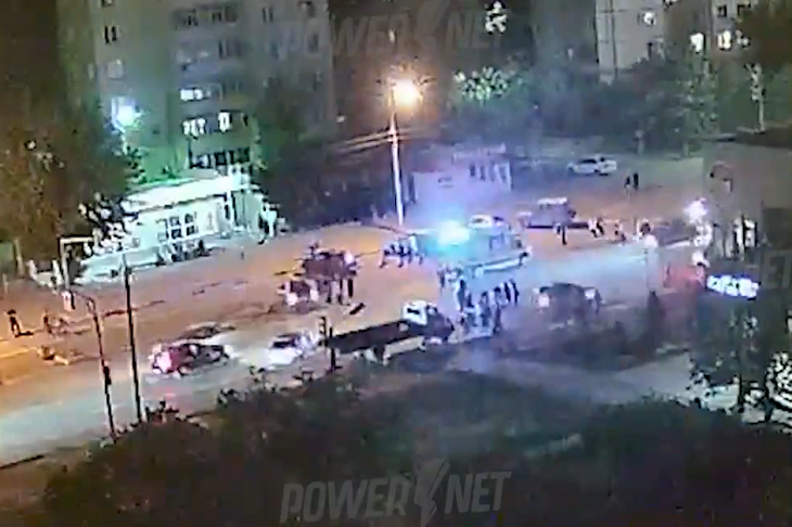 Камеры засняли момент жуткого ДТП с молодой парой под Волгоградом