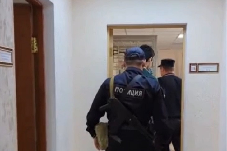 Суд отправил в СИЗО сбежавшего с места смертельного ДТП 16-летнего волгоградца