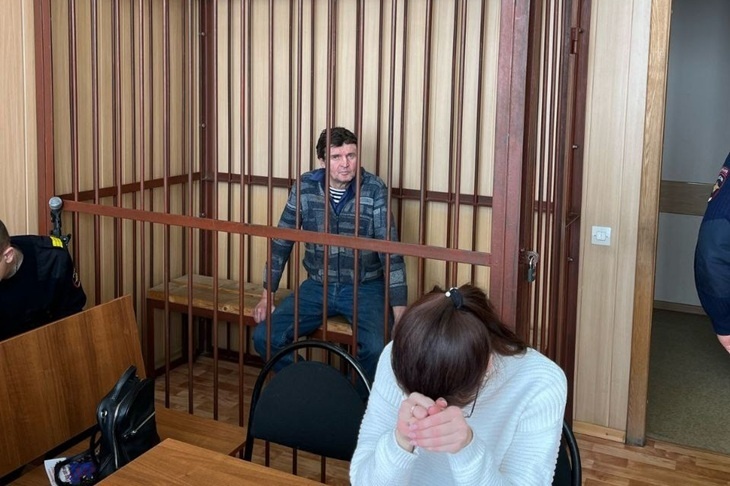 Волгоградца осудили на 9 лет за убийство престарелой матери подносом