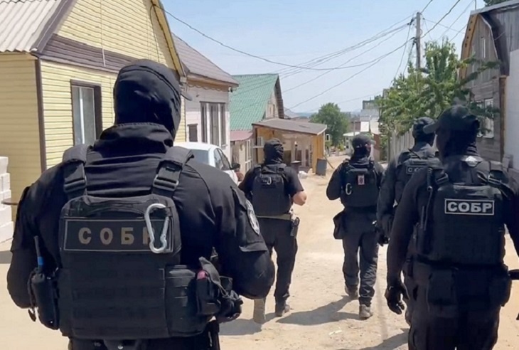 Дома цыганского поселка в Волгограде отключили от левых врезок