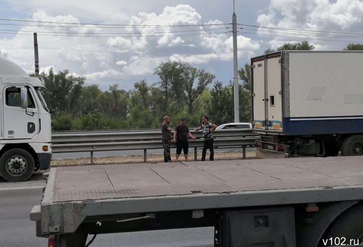 Мэрия Волгограда отменила майское распоряжение о запрете въезда грузовиков в город