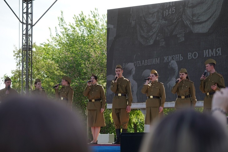 Больше 100 волгоградцев в ЦПКиО прочтут строки из «Сталинградского дневника»