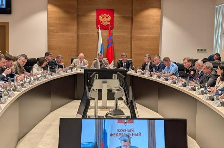Вопросы госнацполитики обсуждают в Волгограде чиновники и силовики ЮФО