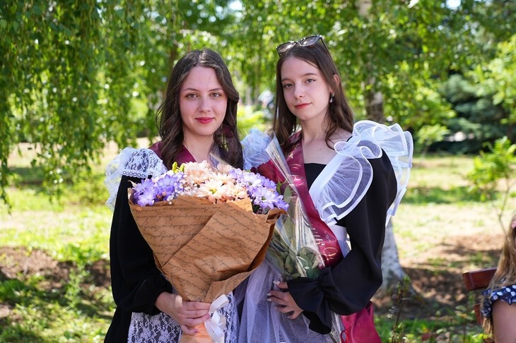 Преподаватель воскресной школы из Волжского получила сотню на ЕГЭ по русскому языку