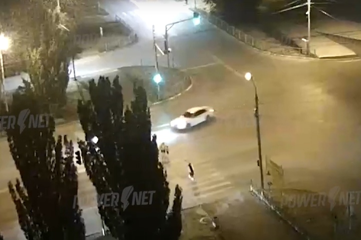 В Волжском камера засняла дрифтующего лихача на ул. Карбышева
