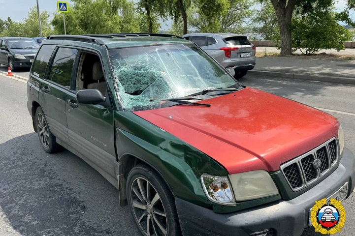 В Волгограде медики спасают мужчину, пострадавшего в ДТП на Нулевой продольной