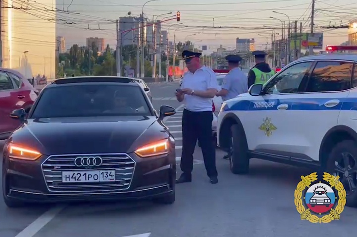 В Волгограде ГАИ сообщила о 30 нарушителях, выявленных во время авторейда