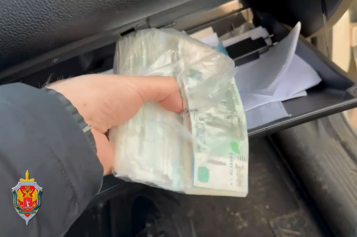Поставщика контрабандных сигарет осудят за дачу взятки сотруднику УФСБ под Волгоградом