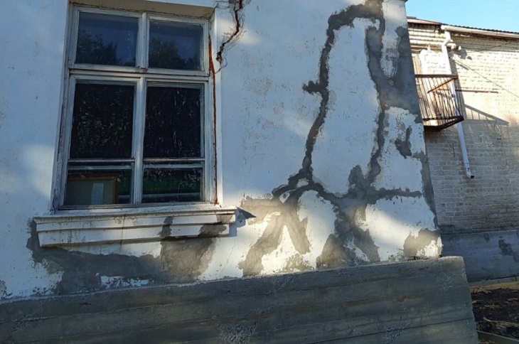 «Туда нельзя пускать людей!»: в хуторе Волгоградской области отметили выпускной в разваливающемся ДК