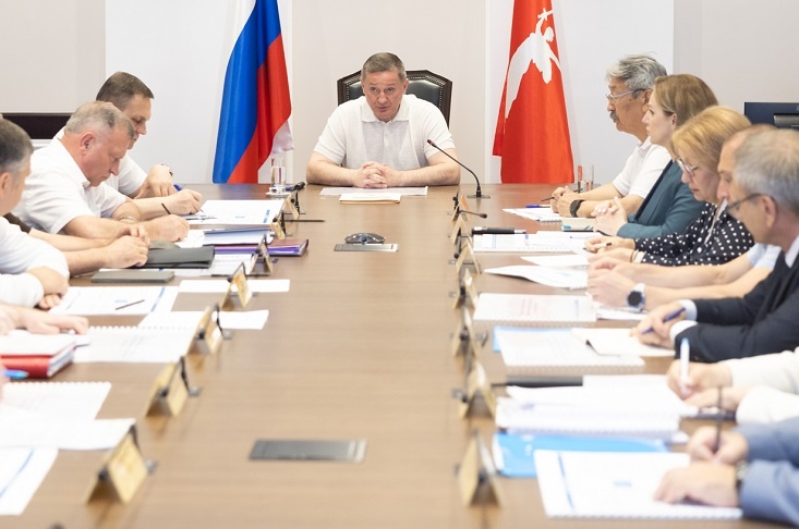От слов – к делу: Бочаров собрал совещание после визита Оксаны Лут