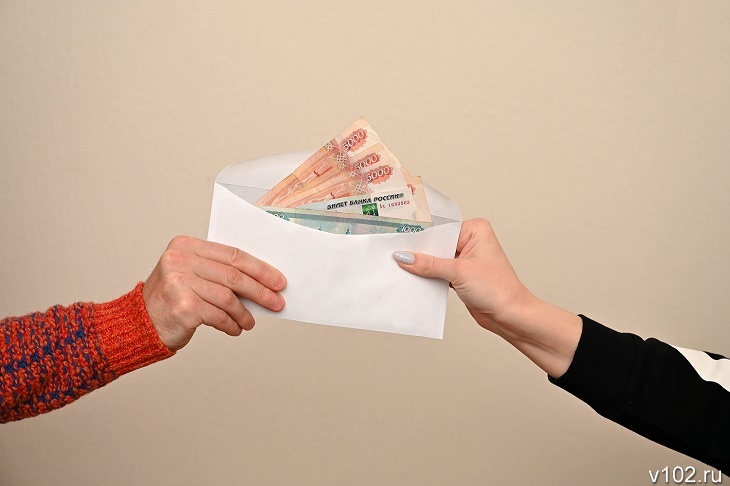 Вакансии июля с зарплатой до 180 тыс. рублей опубликовали в Волгограде