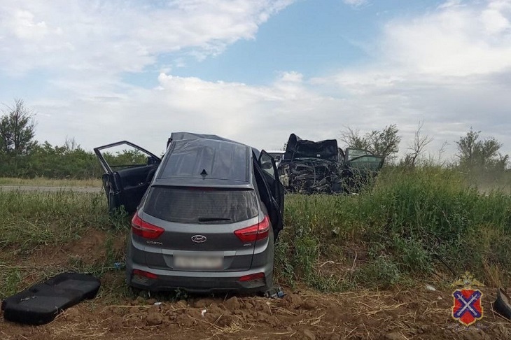 Опубликовано видео с места жесткого ДТП на автодороге Волгоград-Новый Рогачик
