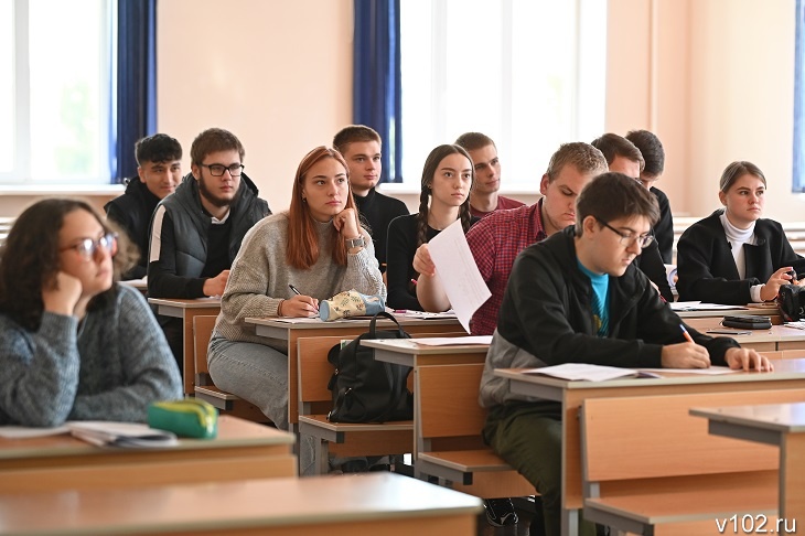 В России планируют урегулировать цены на обучение в вузах