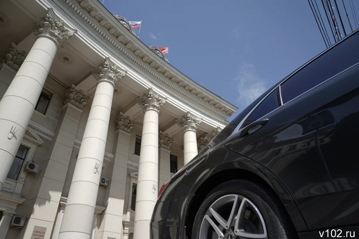 Два российских электрокара пополнят автопарк волгоградского обладмина