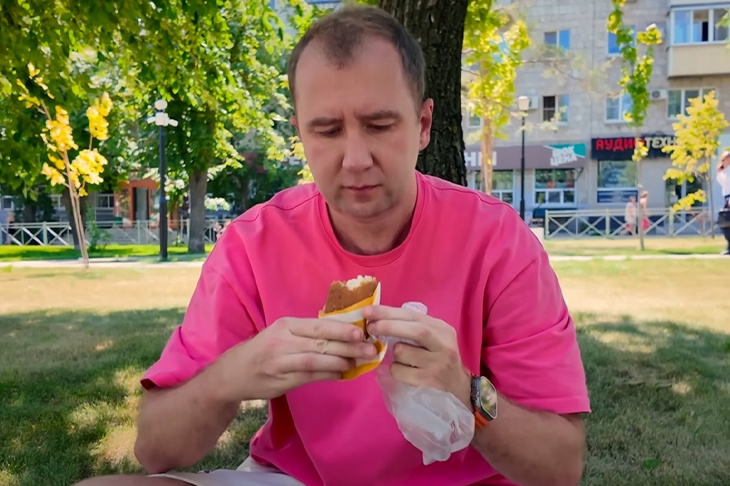 Блогер-миллионник из Питера объелся котлетами по-киевски в Волгограде