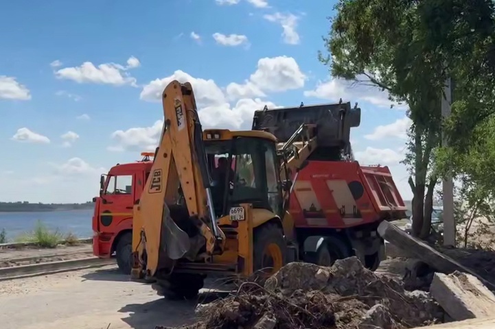 В Волгограде до конца года отремонтируют дорогу вдоль набережной им. Высоцкого