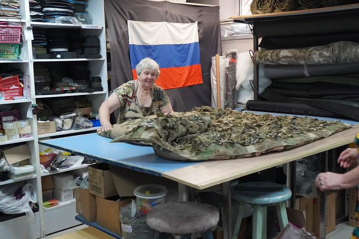 Волгоградские волонтеры отправили на СВО сети и свечи