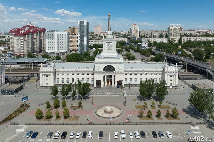 В Волгограде из-за сообщения о минировании эвакуировали центральный ж/д вокзал
