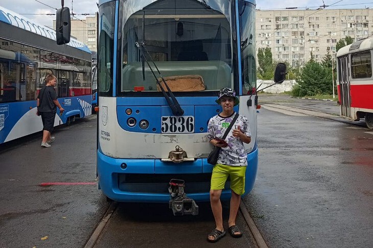 «Такие знания удивляют даже взрослых»: 13-летний фанат трамваев из Волгограда набирает популярность в социальных сетях