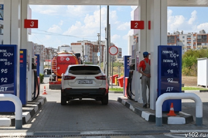 92-й и 95-й бензин снова подорожал на волгоградских АЗС