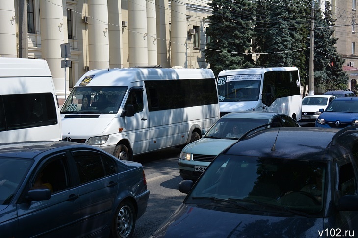 «В итоге нас похоронят»: перевозчики маршруток Волжский-Волгоград предрекли хаос с 18 августа