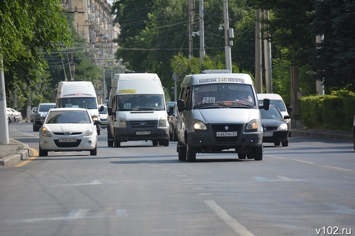«Дальше не едем»: маршруткам из Городища и Заволжья ограничили въезд в Волгоград