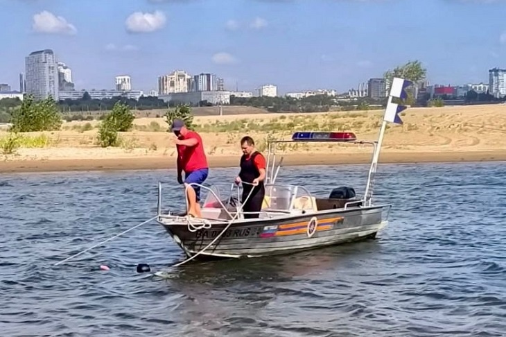 Мужчина утонул на пляже у Краснослободска Волгоградской области